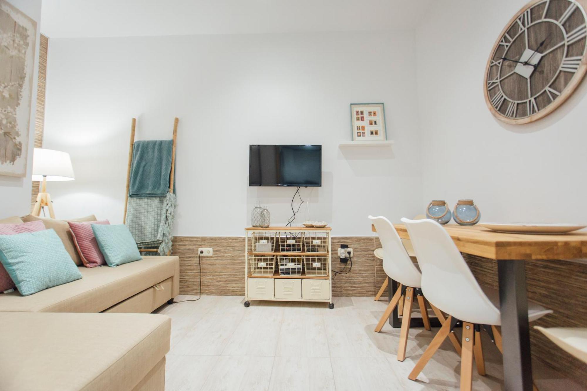 Beautiful And Cozy- 1Bd 1Bth- Arenal Center Apartment Sevilla Bagian luar foto
