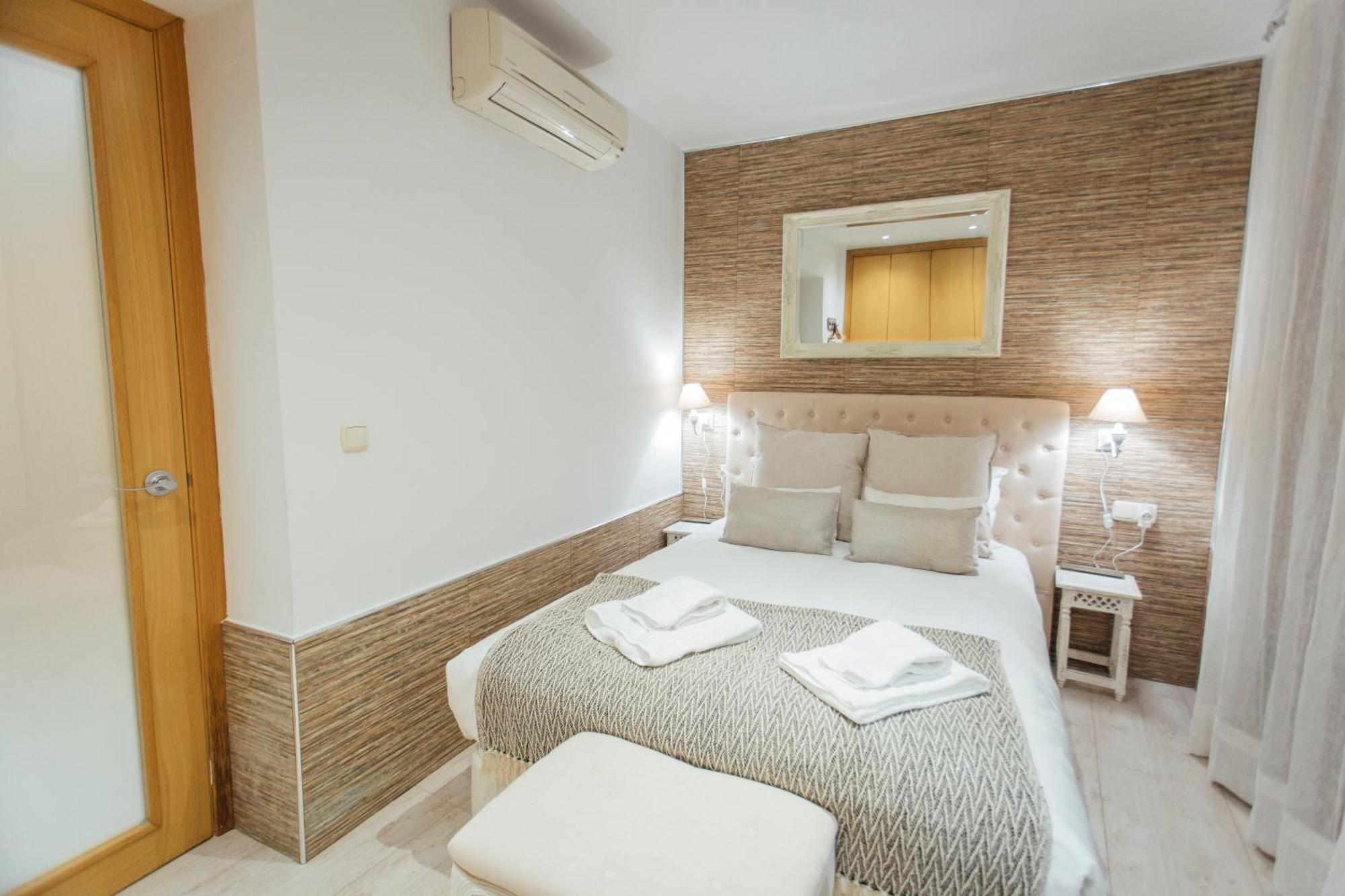 Beautiful And Cozy- 1Bd 1Bth- Arenal Center Apartment Sevilla Bagian luar foto