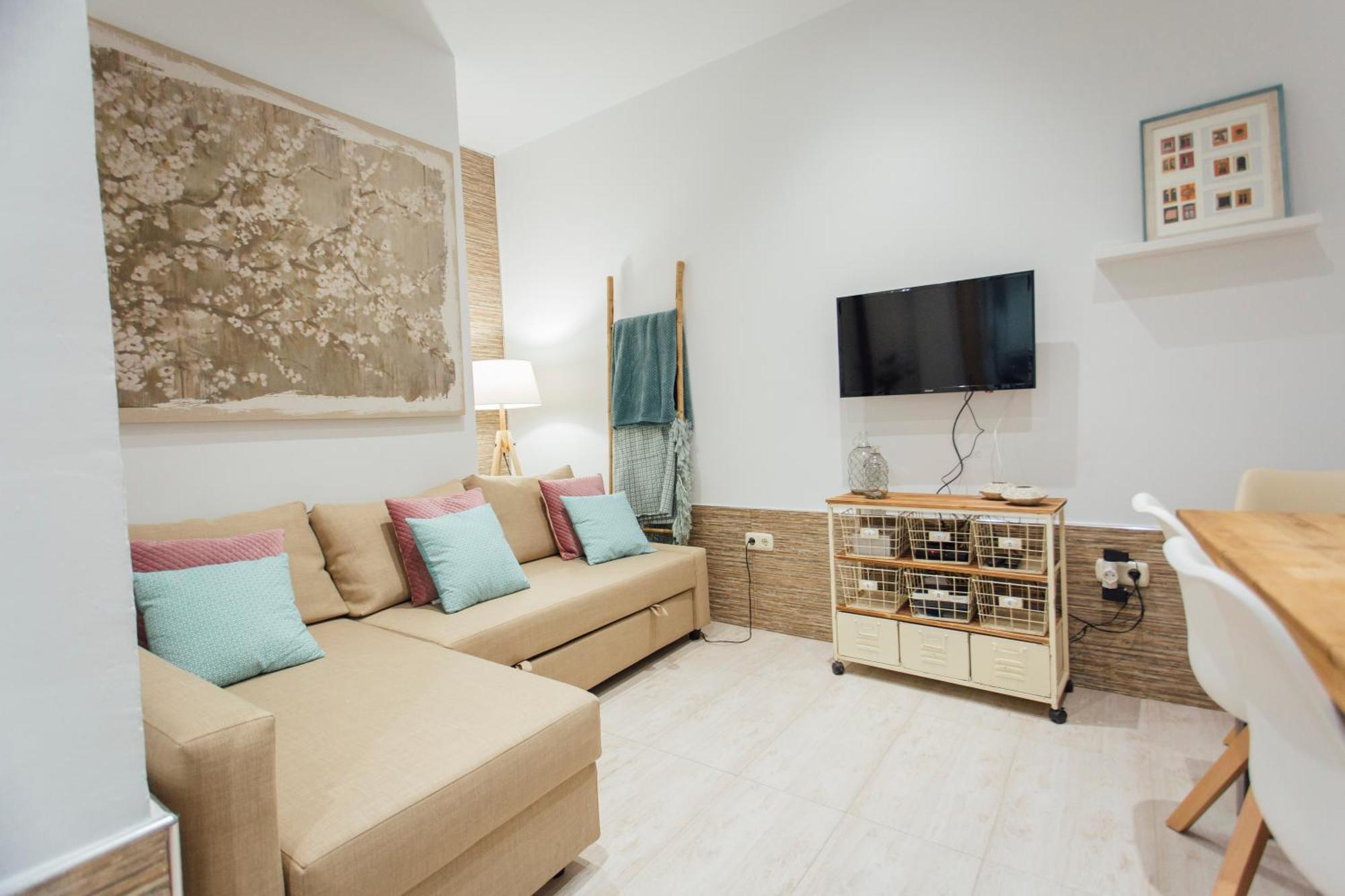 Beautiful And Cozy- 1Bd 1Bth- Arenal Center Apartment Sevilla Bagian luar foto